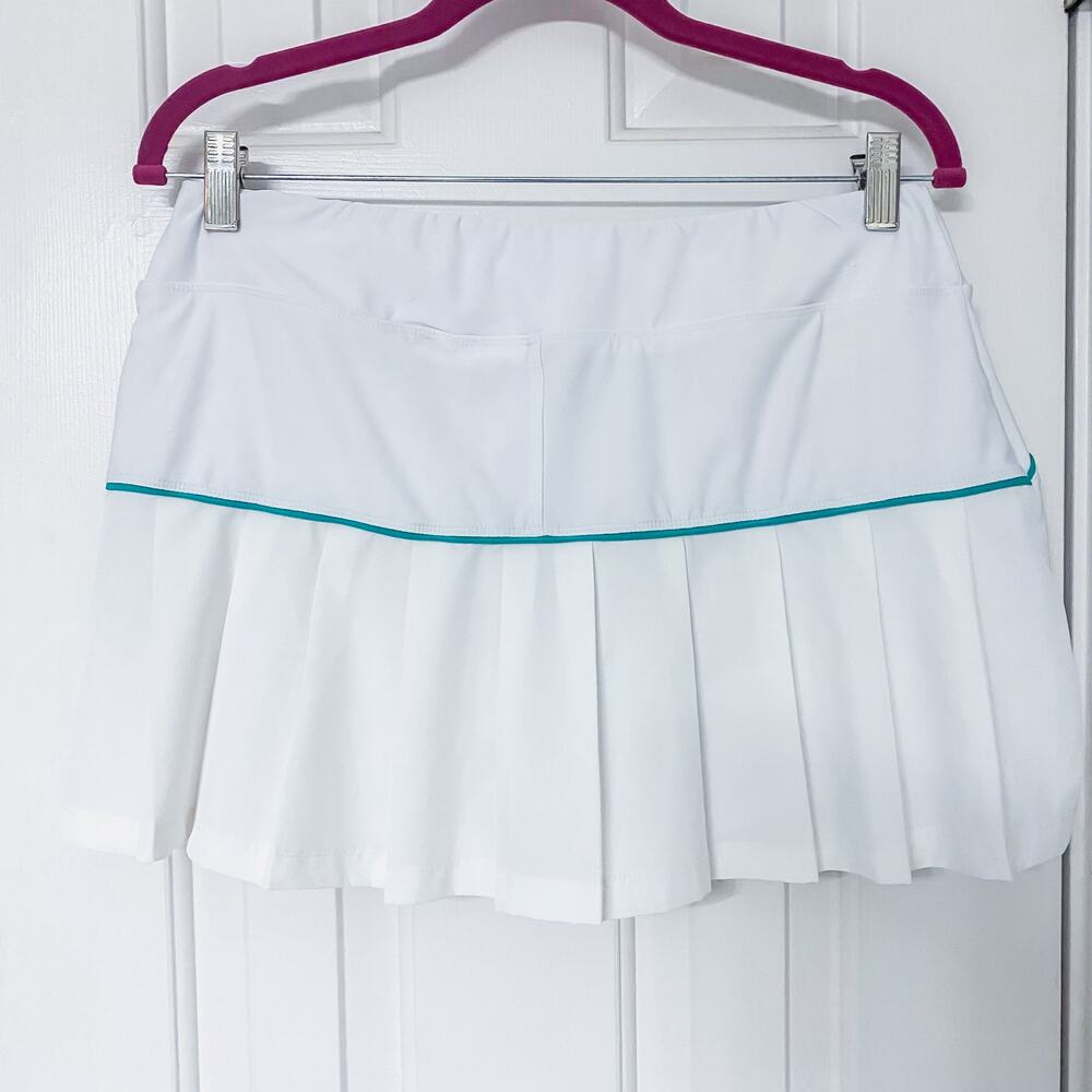 REEBOK • White w/ Green Trim Pleated Back Tennis Athletic Workout Skirt Skort